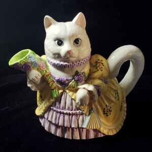 Lefton Cat musical teapot